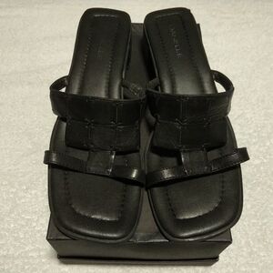 Danielle Black Sandals